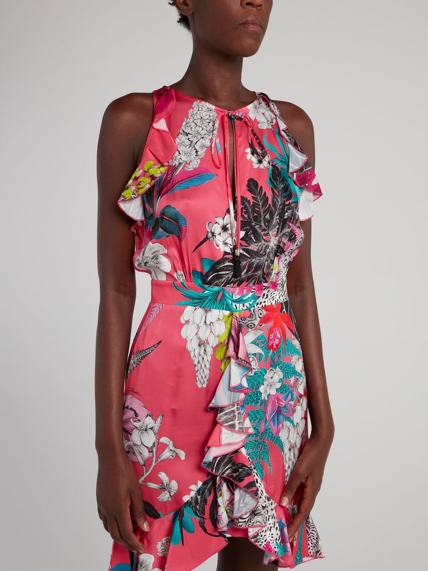 Розовое платье-мини с оборками