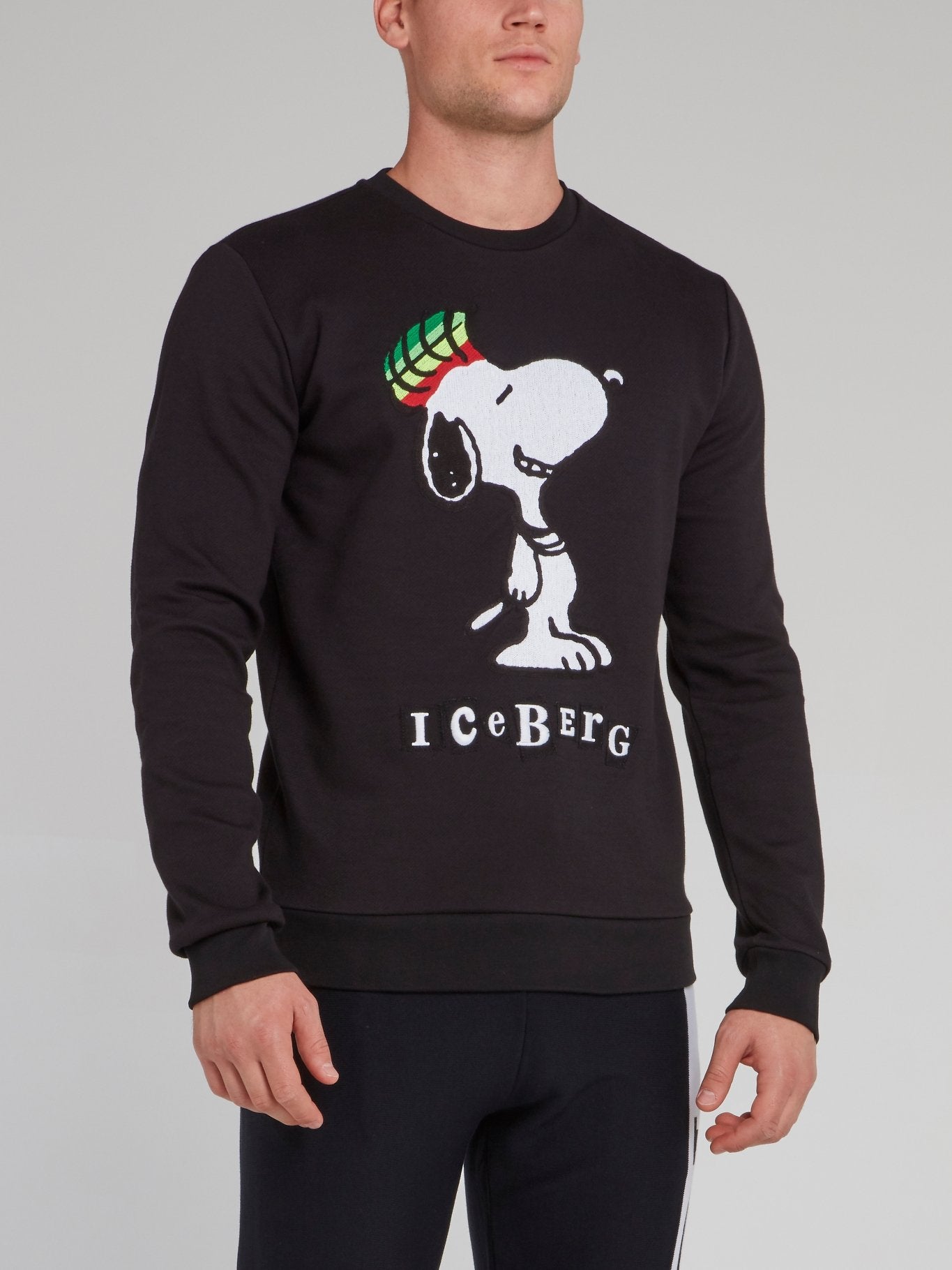 Snoopy Black Crewneck Sweatshirt – Maison-B-More Global Store