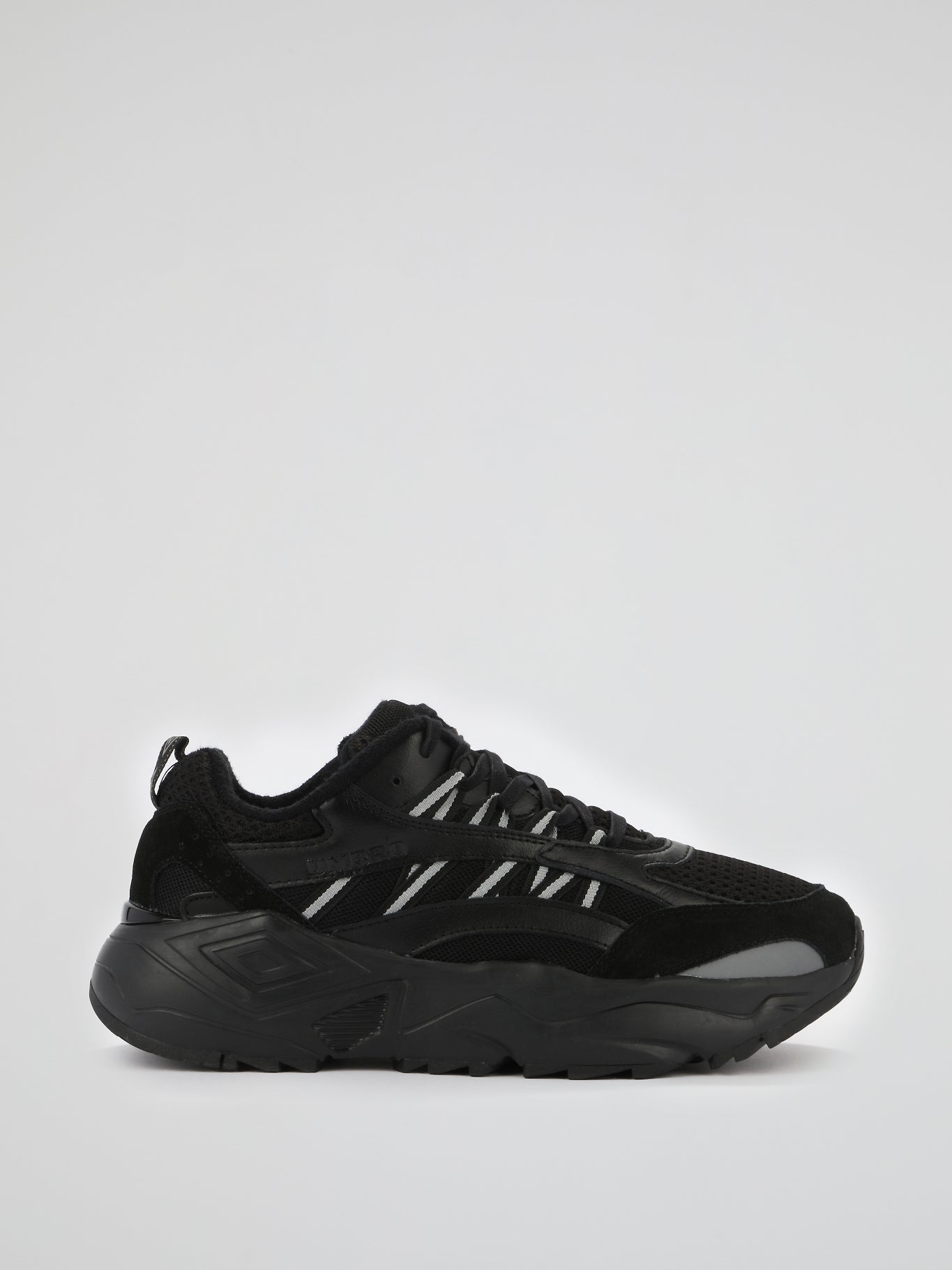 Shop Umbro Black Neptune Chunky Sole Sneakers Online – Maison-B-More Global  Store