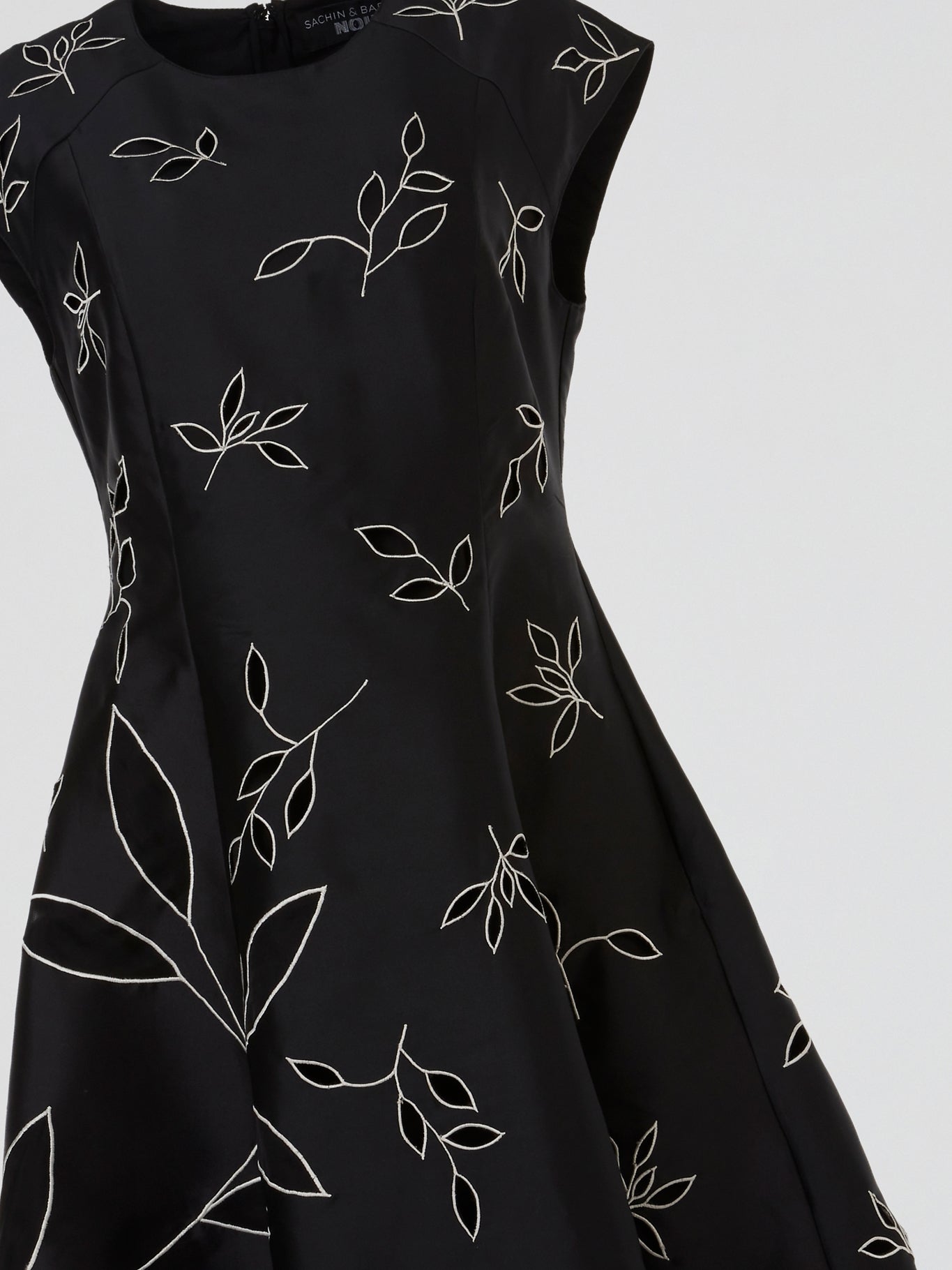 Black Botanical Embroidered Flare Midi Maison-B-More Global Store Black Botanical Embroidered Flare Midi Maison-B-More Global Store