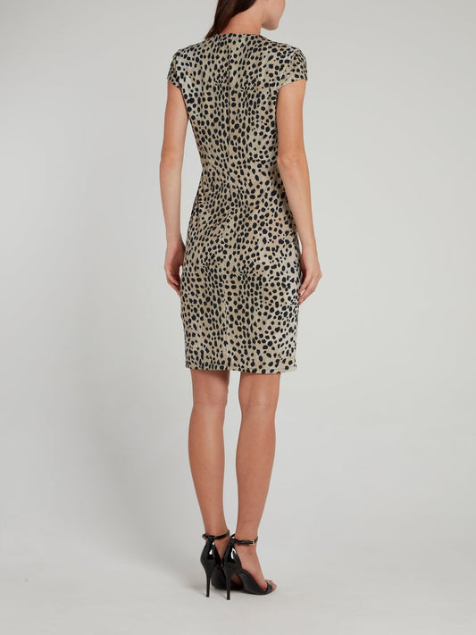 Платье-мини с леопардовым принтом и короткими рукавами