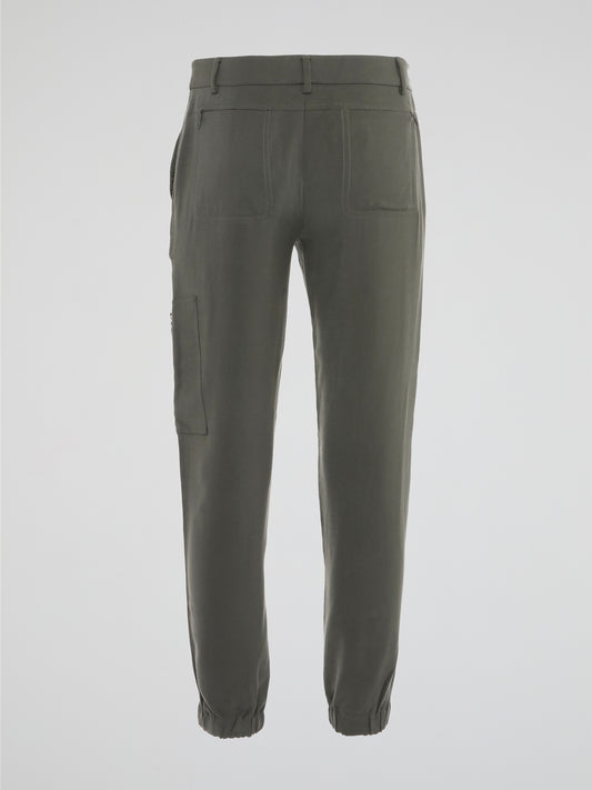 With the Sage Panelled Pants by Akris Punto, elevate your everyday wardrobe into a realm of sophistication and elegance. Crafted from luxurious fabric, these pants feature exquisite panel detailing that adds a touch of flair to any outfit. Whether you're heading to a business meeting or a night out on the town, these pants effortlessly blend comfort and style for the modern woman who appreciates the finer things in life.