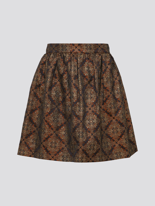 Step into style with our Printed Pleated Mini SkirtShirtaporter, the perfect blend of elegance and edge. This flirty skirt features a unique print and flattering pleats that will elevate any outfit to the next level. Whether paired with a casual tee or a sleek blouse, this skirt is sure to turn heads wherever you go.