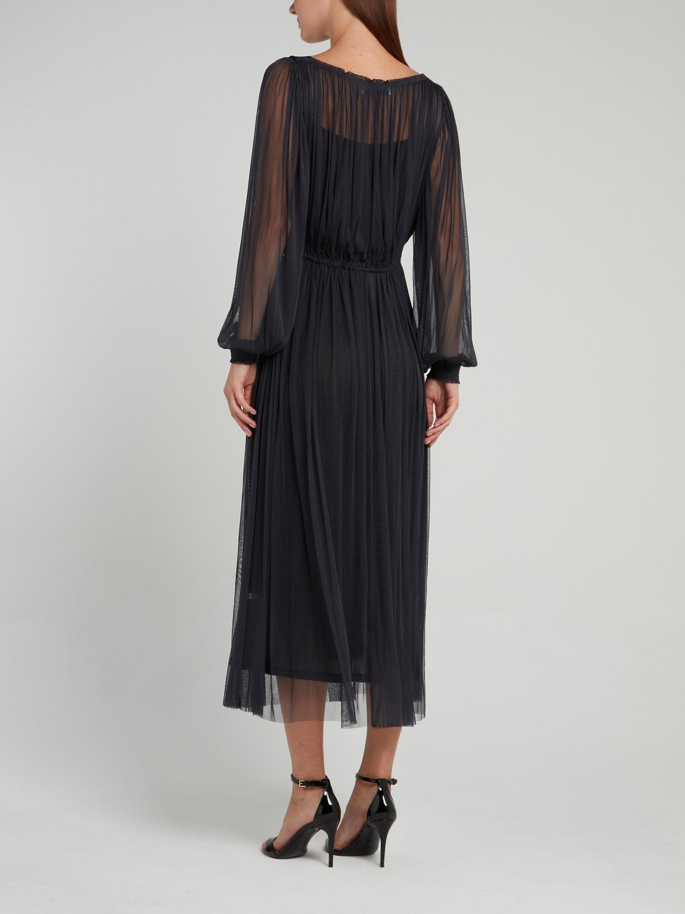 Черное классическое платье-миди из тюля
