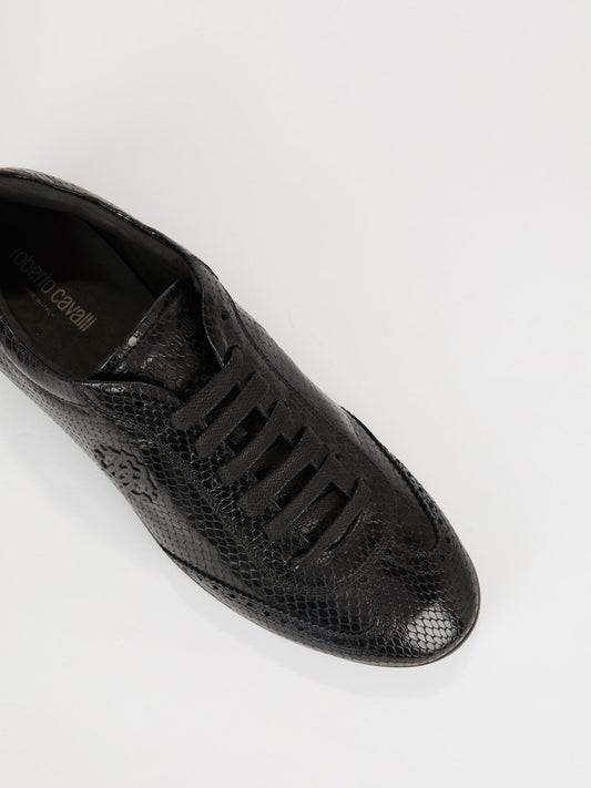 Черные кроссовки с эффектом змеиной кожи
