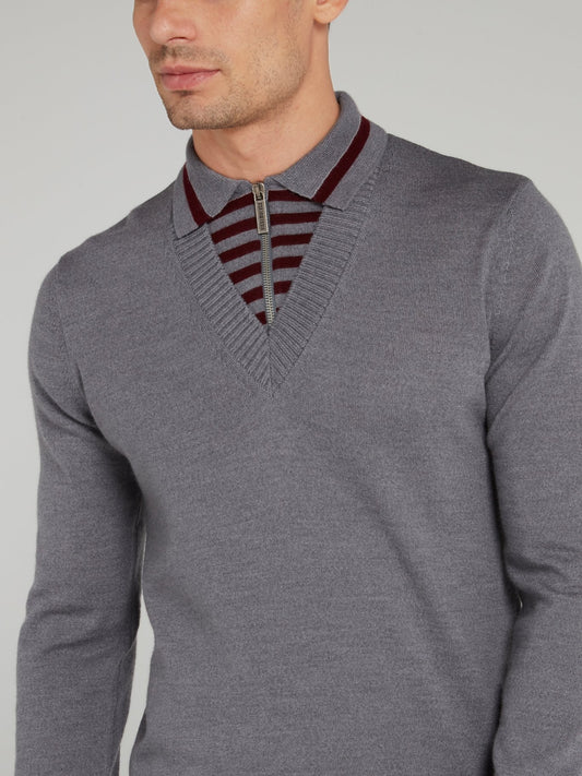 Серый свитер с полосатыми манжетами и воротником на молнии