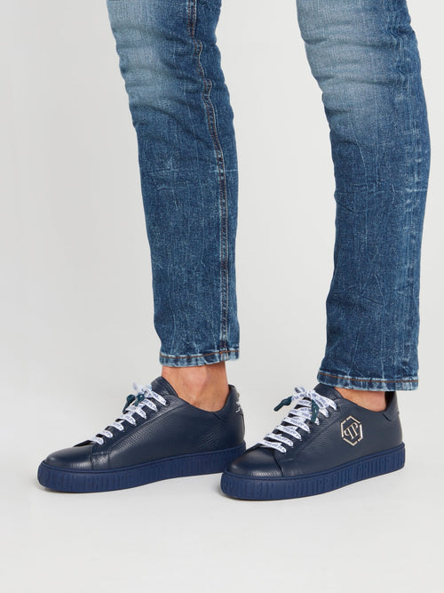 Темно-синие кожаные кроссовки на шнуровке с логотипом