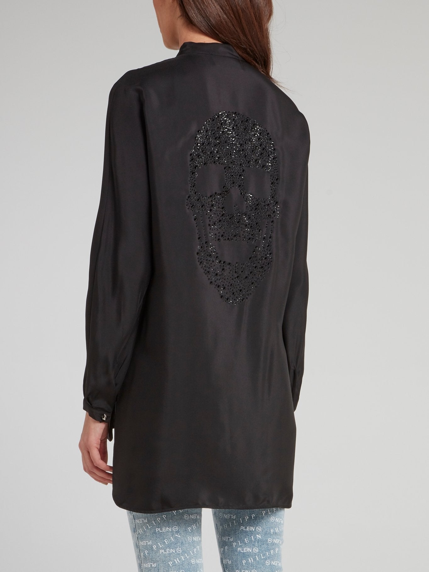 Черная шелковая блузка со стразами и изображением черепа