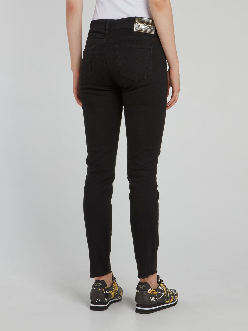 Черные джинсы скинни с необработанным краем