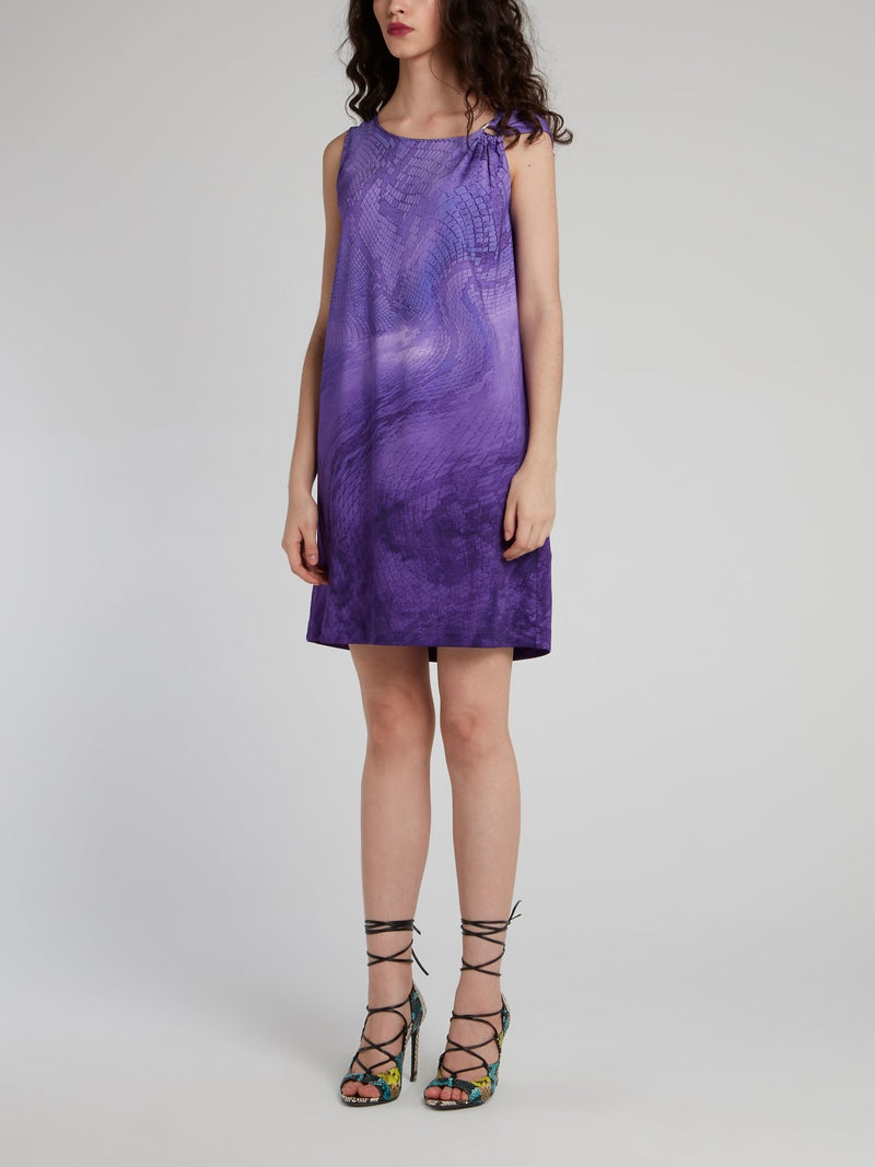 Фиолетовое платье-мини с эффектом змеиной кожи