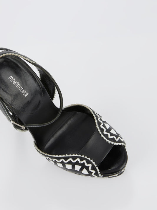 Черные босоножки на высоком каблуке с контрастной отделкой
