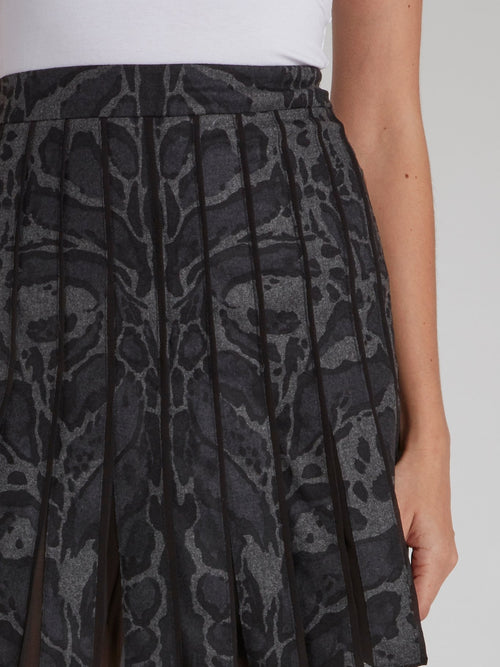 Черная плиссированная юбка-мини с леопардовым принтом