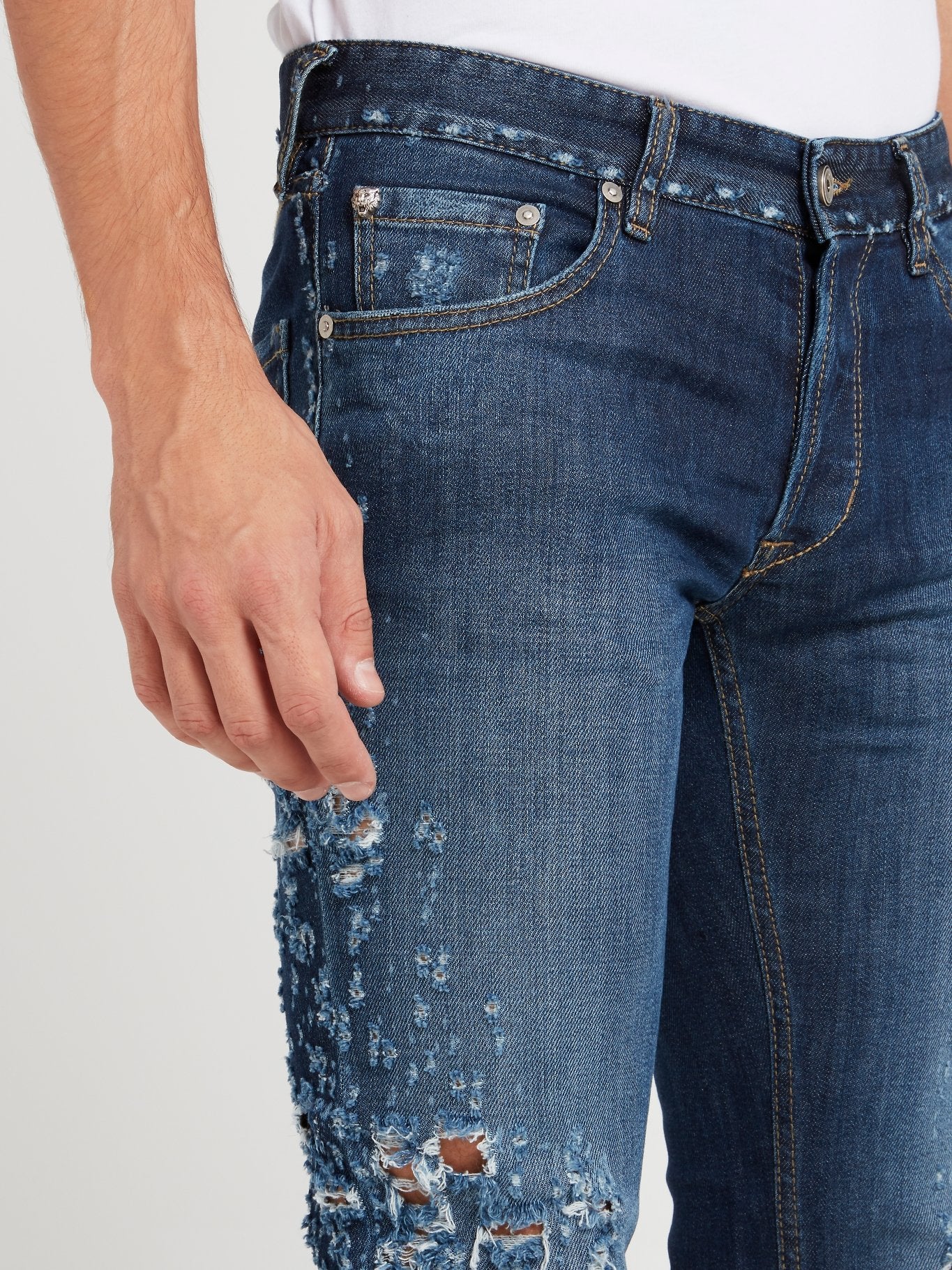 Blue Wash Distressed Jeans