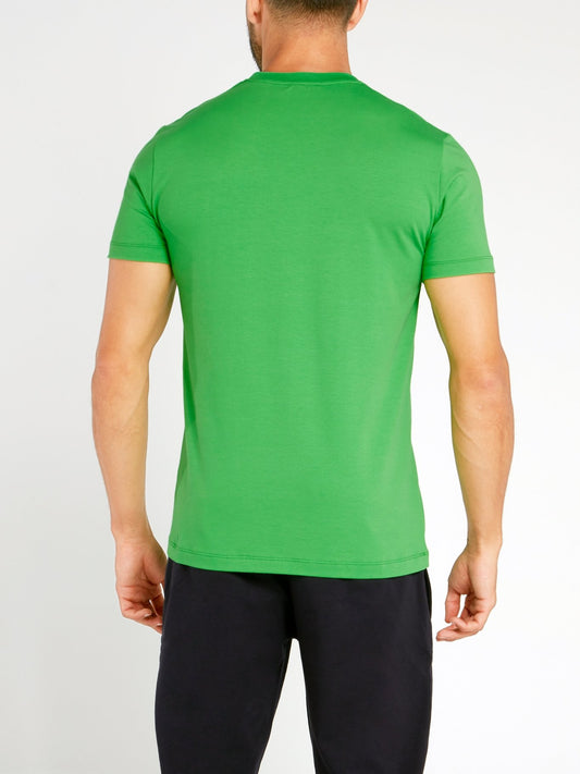 Зеленая футболка с логотипом