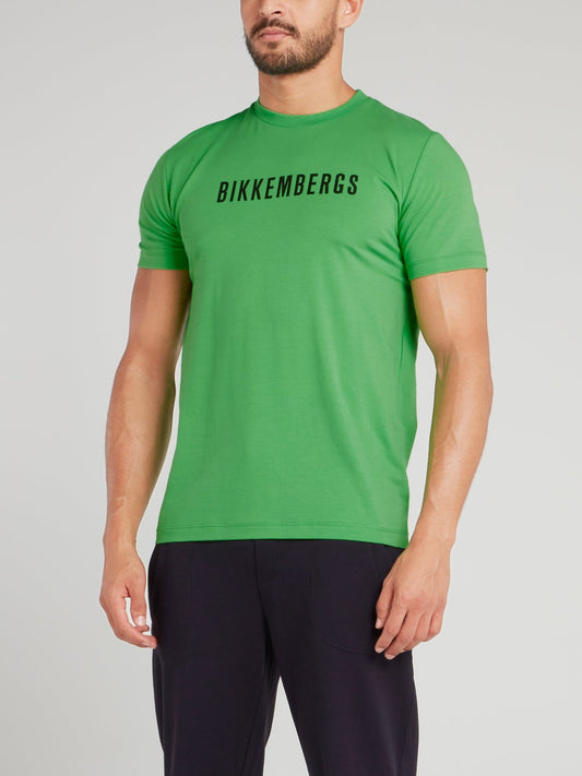 Зеленая футболка с логотипом