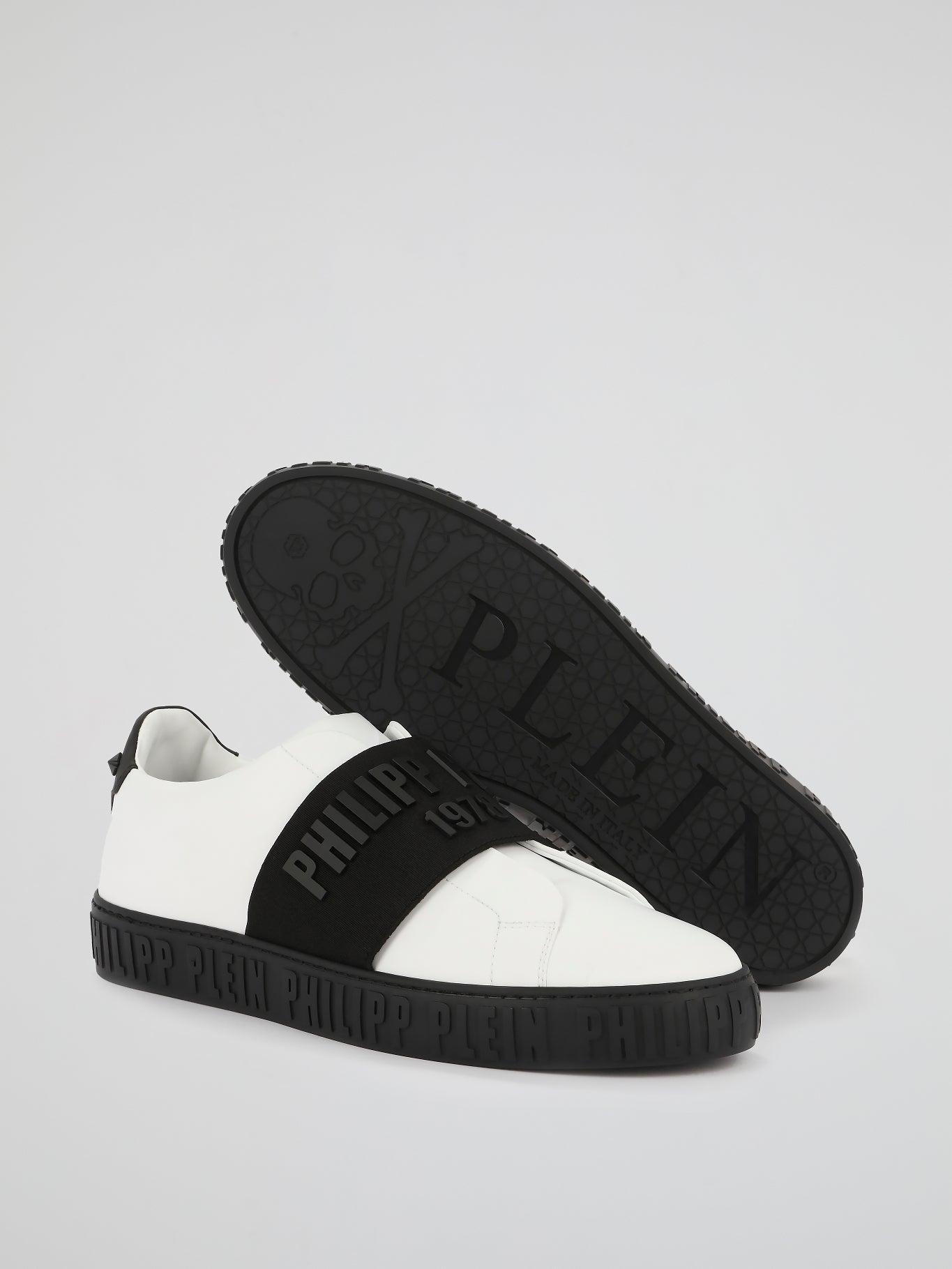 PP1978 White Contrast Front Strap Sneakers