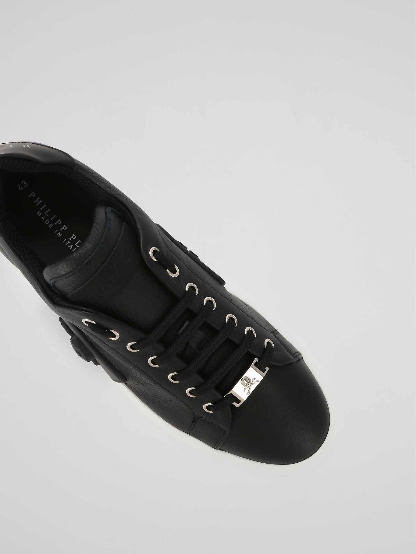 Black Skull Contrast Sole Sneakers