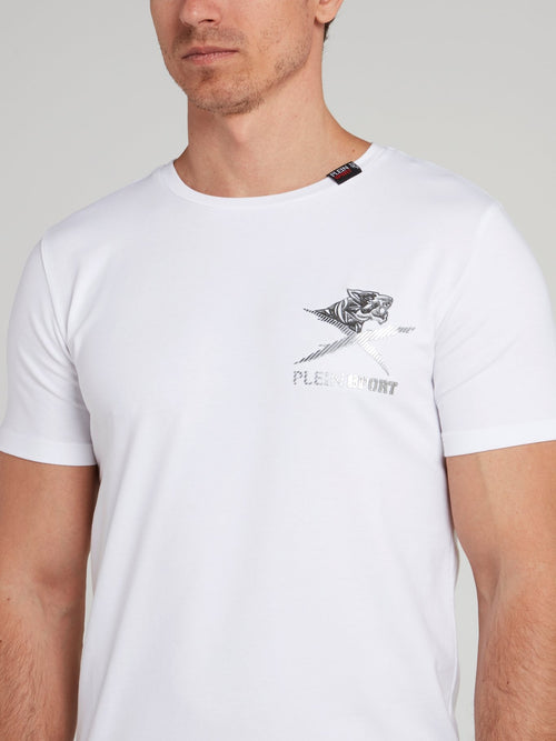Классическая белая футболка с логотипом